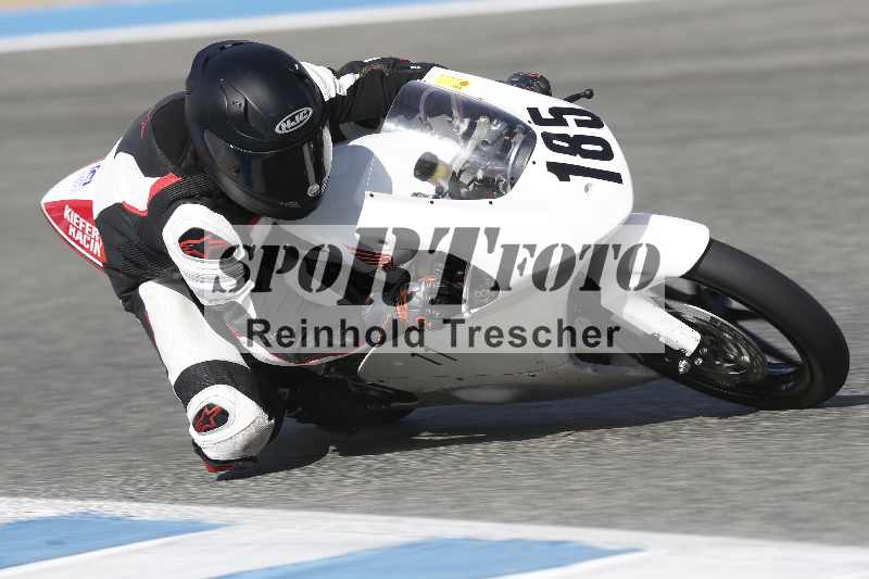 /Archiv-2024/02 29.01.-02.02.2024 Moto Center Thun Jerez/Gruppe schwarz-black/185